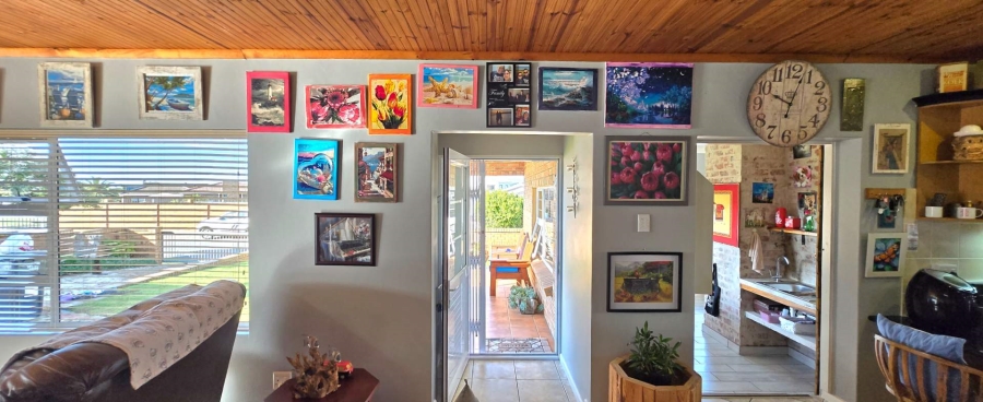 4 Bedroom Property for Sale in Franskraal Western Cape